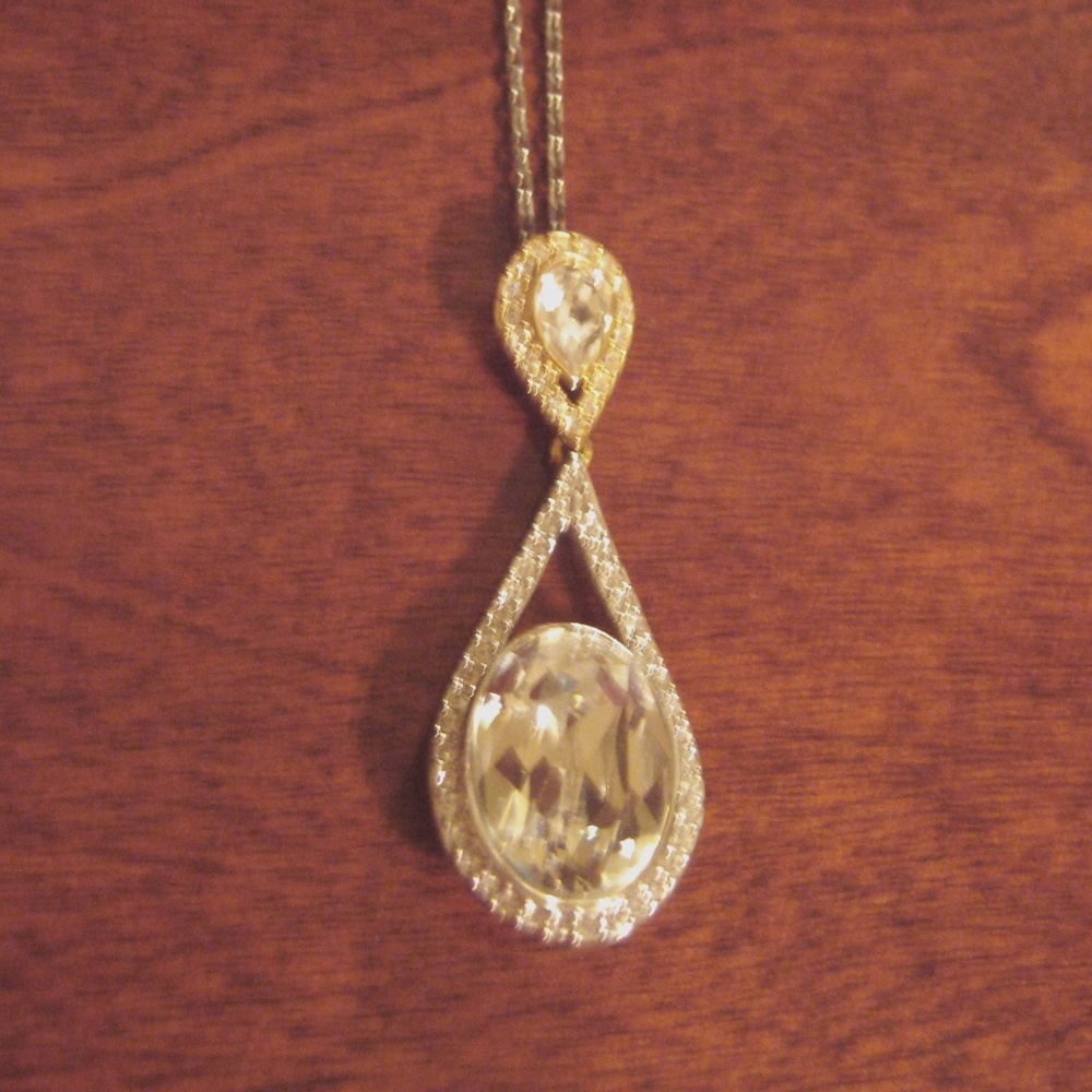 Stunning Swarovski Two-Toned Necklace